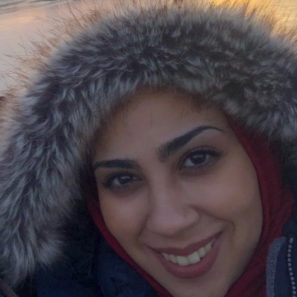 Meet your Posher, Fatima - Picture 2 of 2